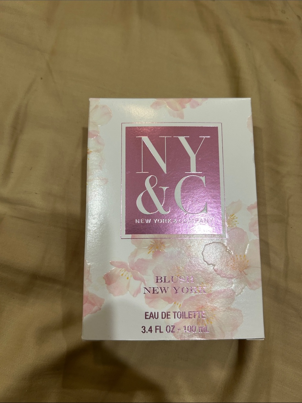 New York & Company Blush New York Eau de Toilette - Pink and White